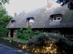 Marks Tey Cottage    100 5697_001